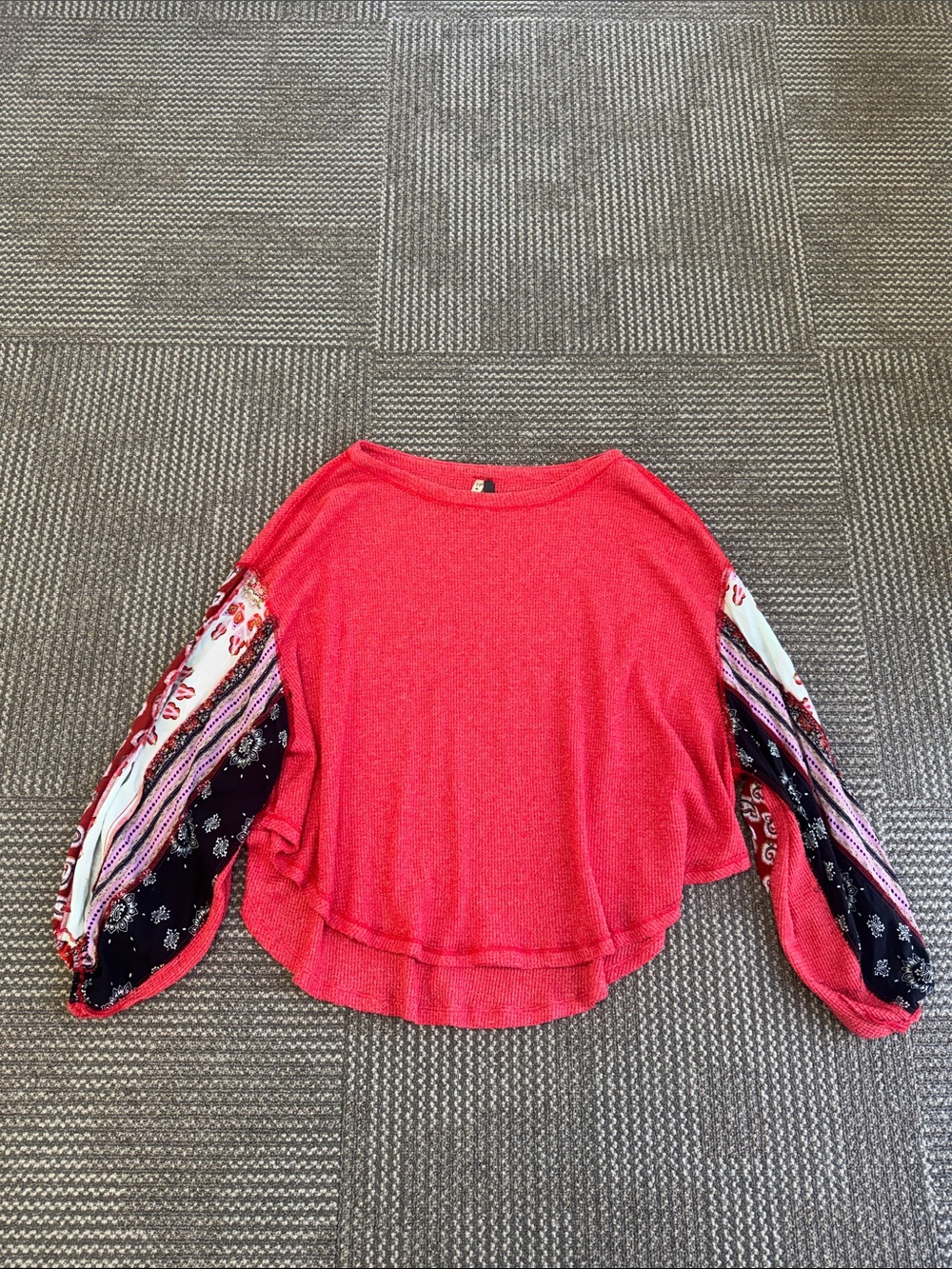 Free People We the Free Red Blossom Thermal Top with Paisley Sleeves, size XS - Picture 4 of 8